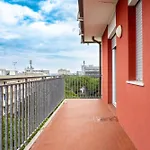 Side Sea View Flat For Six Near