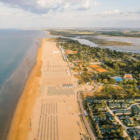 Апартаменты Side Sea View Flat For Six Near