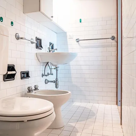 شقة Side Sea View Flat For 6 Guests Near بيبيوني