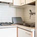 Side Sea View Flat For Six Near דירה *
