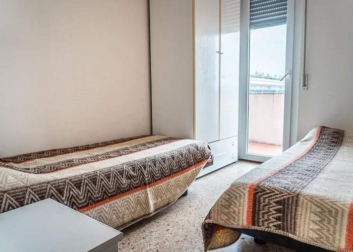 Side Sea View Flat For Six Near Apartament *